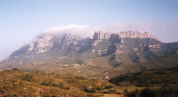 Montserratbergen sticker upp frn sltten