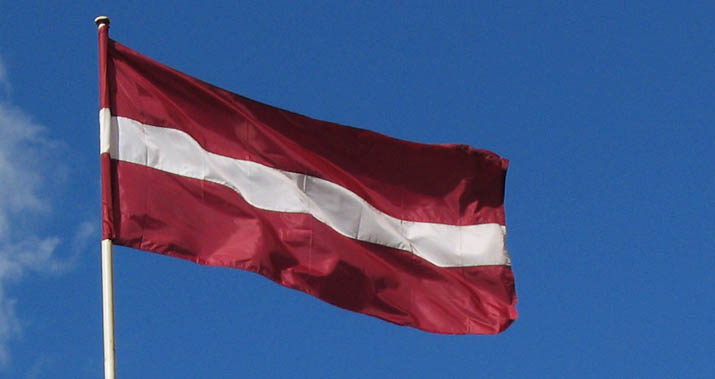 Den lettiska flaggan.